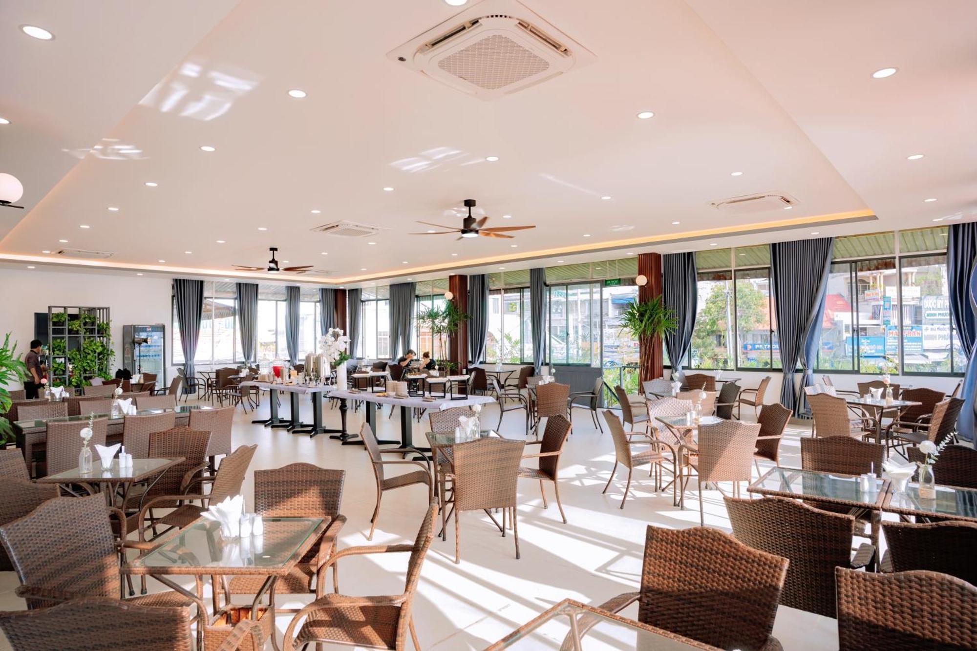 Song Tien Hotel Ми Тхо Екстериор снимка